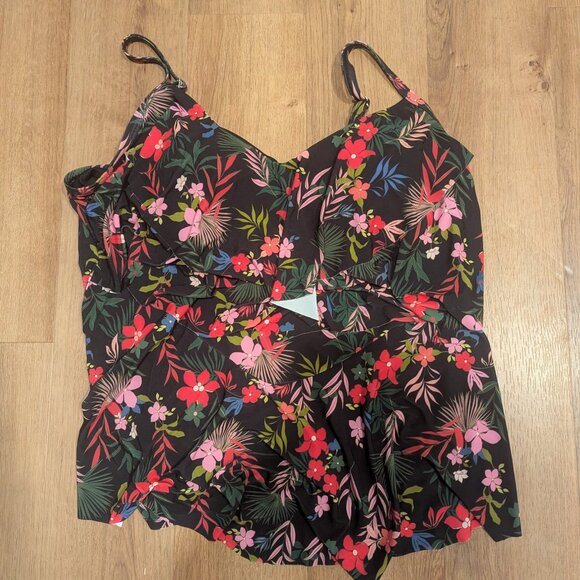 Shade and Shore Tankani floral top size 17-18 womens - Picture 2 of 5